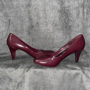 Maroon burgundy heels